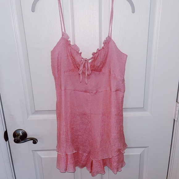 Pink romper - Picture 1 of 4